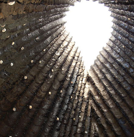 440px-Wiki-Wachendorf-Feldkapelle-Himmelsloch02